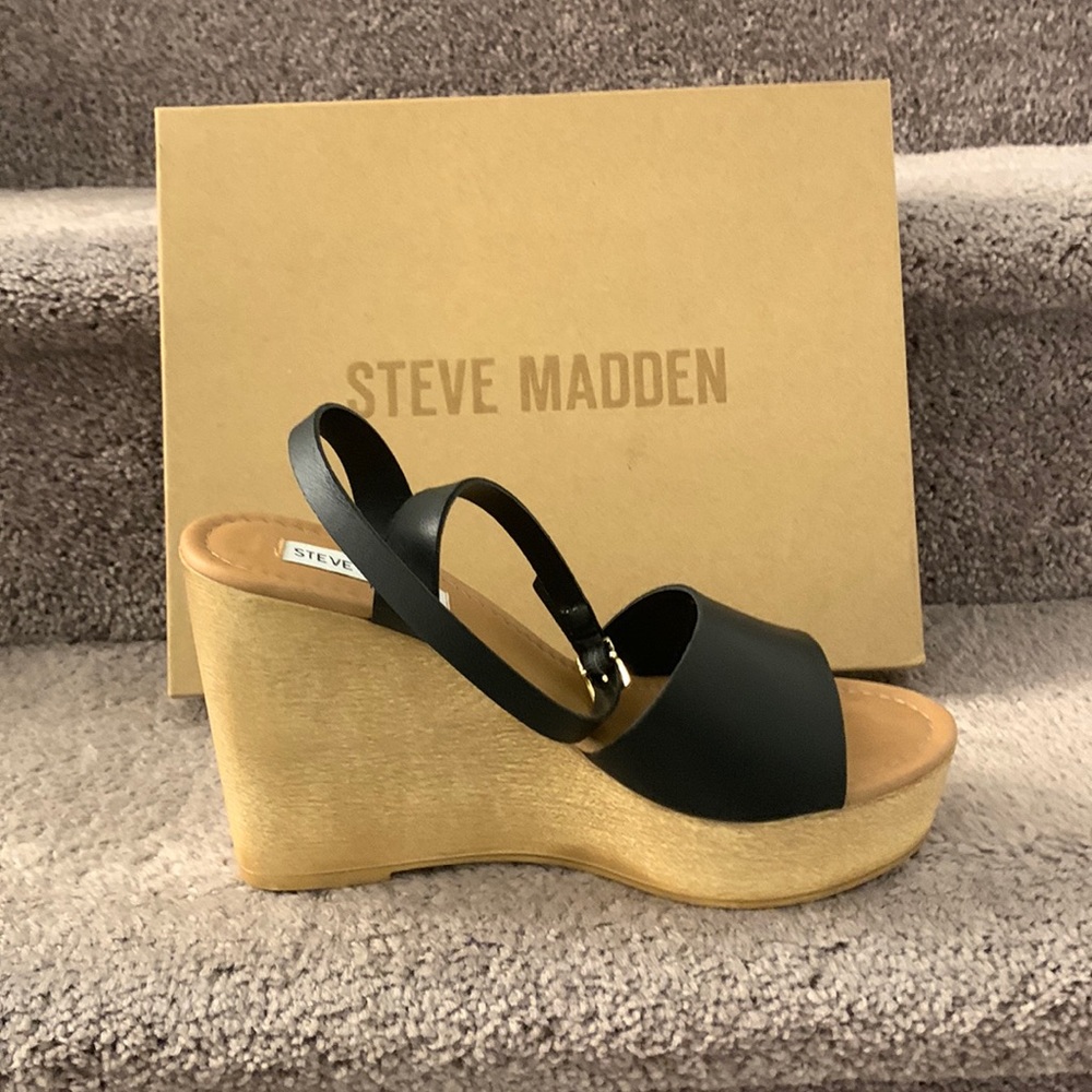 Steve Madden 7.5 welsh black leather.